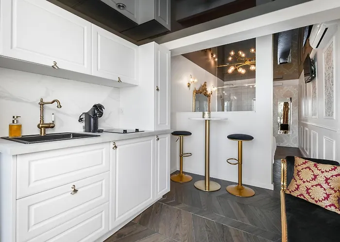 Tolérance - Port Nature 2 * Agde